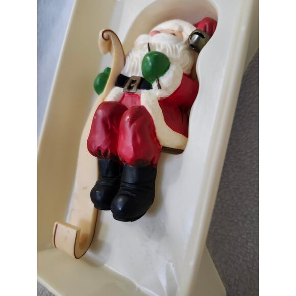 Vintage 1984 Hallmark Stocking Holder Santa List Mantel Christmas Decor - Picture 2 of 11